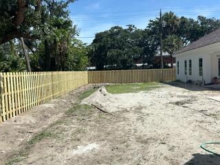Wood Picket Fence install Brandon FL