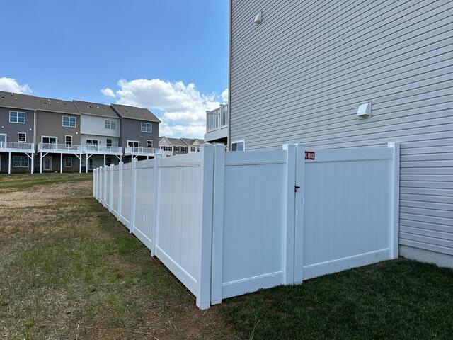 Vinyl Privacy Fence Project Montgomery Village, MD